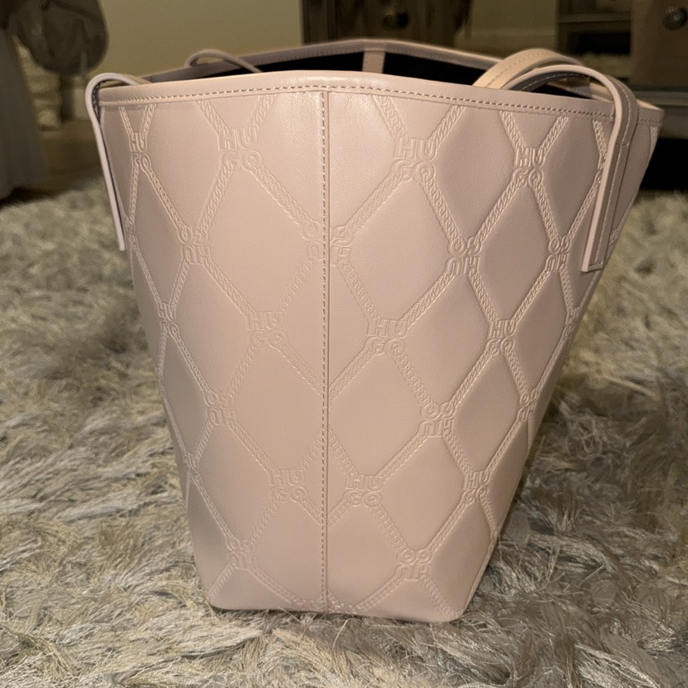 Hugo Boss Tote - Picture 12 of 12